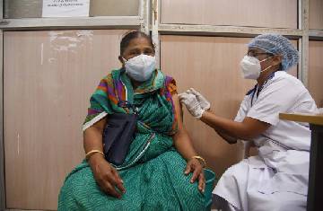 BMC: Vaccination drive in civic, government run centres in Mumbai to resume from July 23
