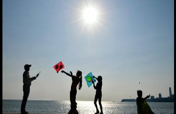 Sunny Day: Sun shines in Mumbai after ceaseless week-long rains
