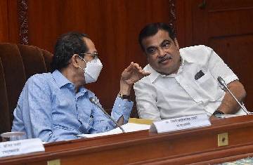 Shiv Sena Targets Union Minister Nitin Gadkari on his explosive letter