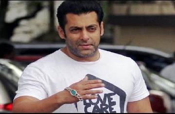 Salman Khan to help Maharashtra Government to convince Muslim community to take vaccination shot