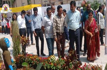 Mayor appreciates BMC’s Garden department, after its tree care technique published in UK magazine