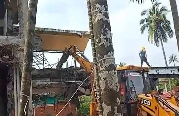 What is BJP’s step-by-step method of targeting Shiv Sena leaders on Konkan landholdings?